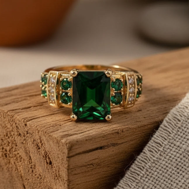 Green Crystalline Golden Ring