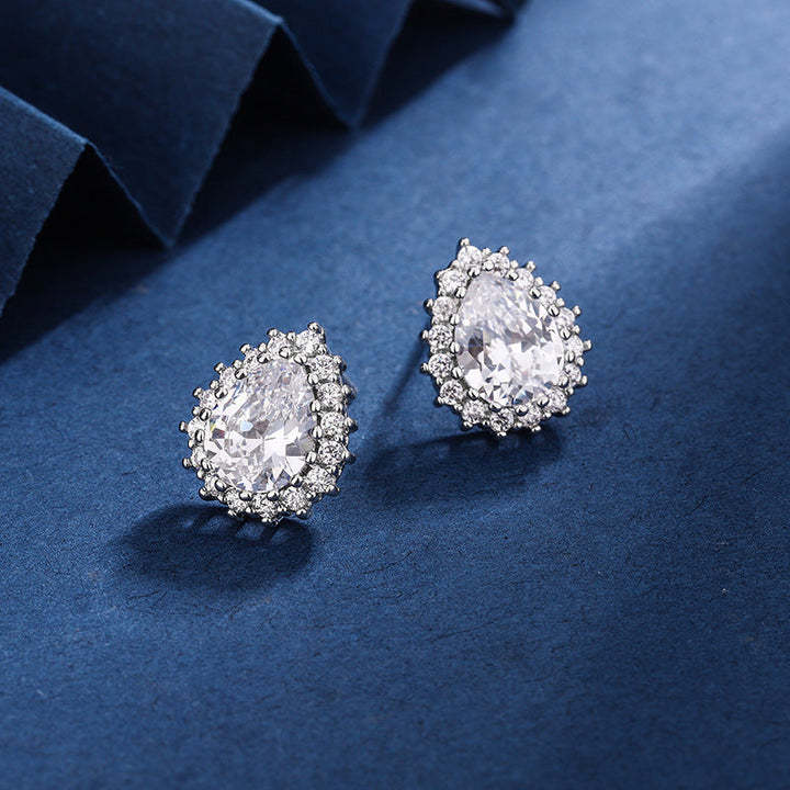 Aria Teardrop White Set | White Gold