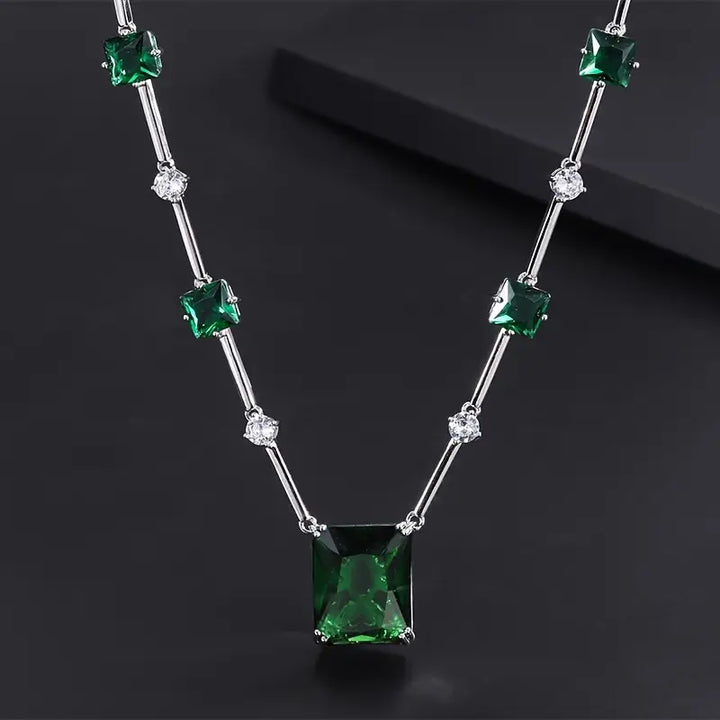 Daphira Verelune Jewelry Set | White Gold