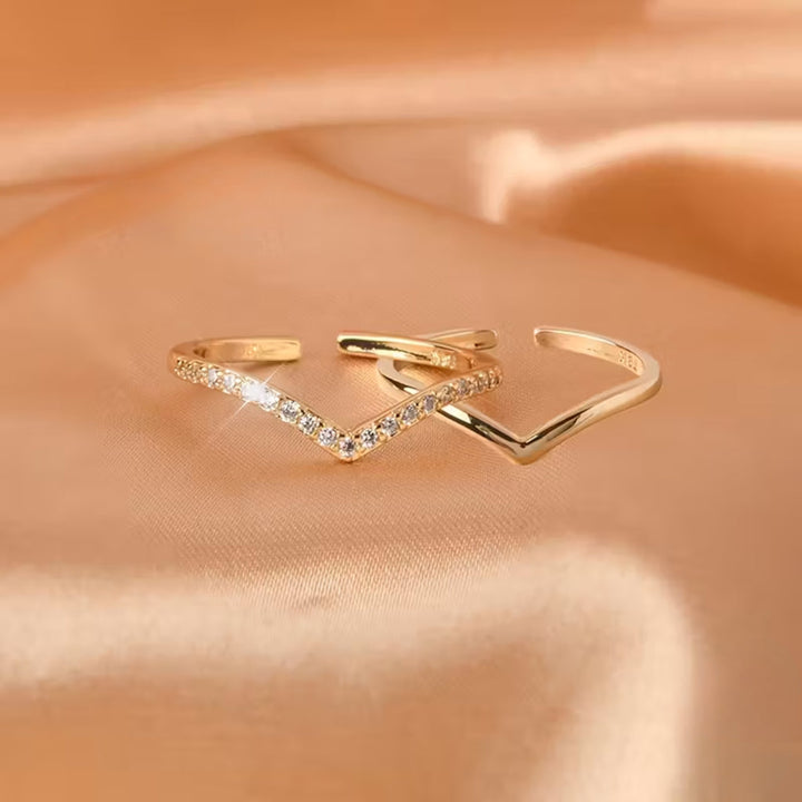 Minimalist Chevron V Ring