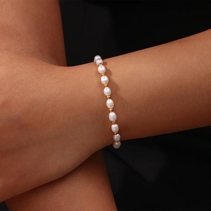 Elegant Romantic Pearl Bracelet