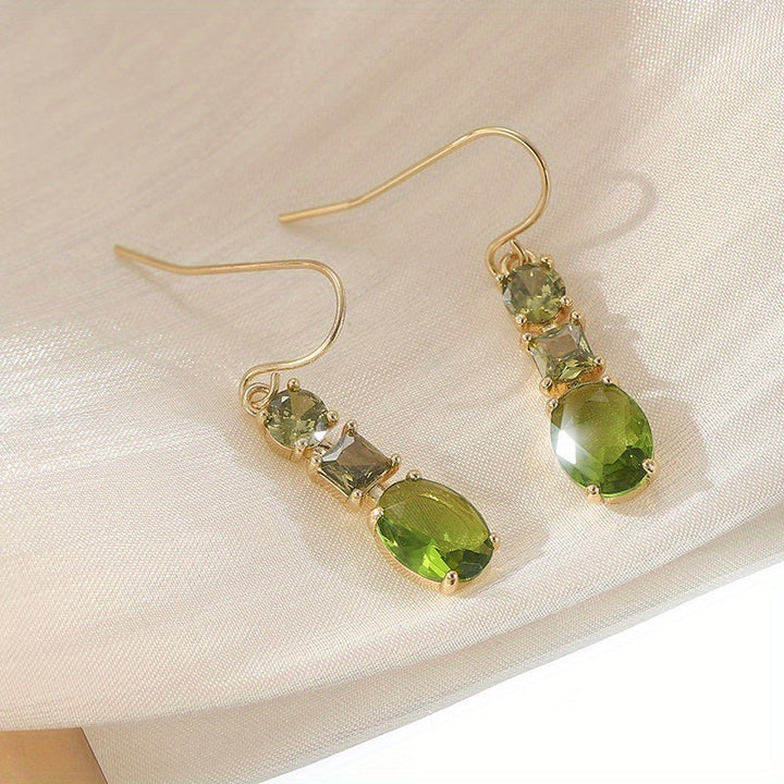 Elegant Green Retro Pendant Earrings