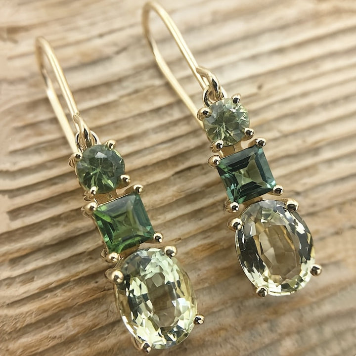 Elegant Green Retro Pendant Earrings